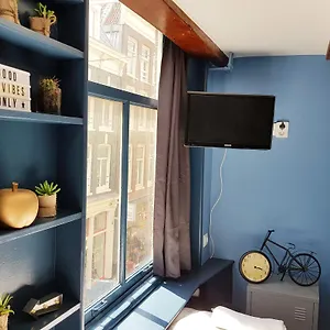 Urban Vibes Bed & Breakfast
